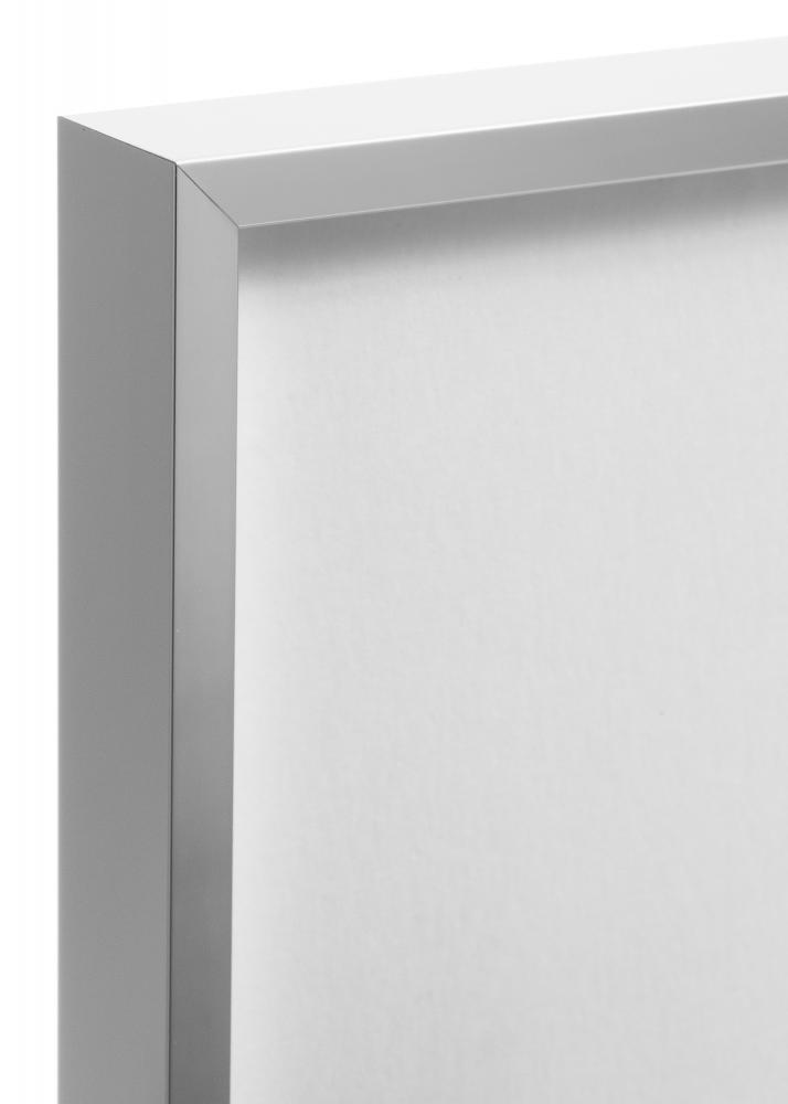 Cadre Nielsen Premium Alpha Brillant Argent 40x50 cm